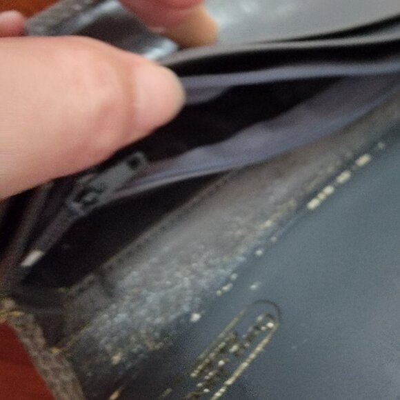 Cora Jacobs Collection Gray Leather Wallet - Picture 12 of 14